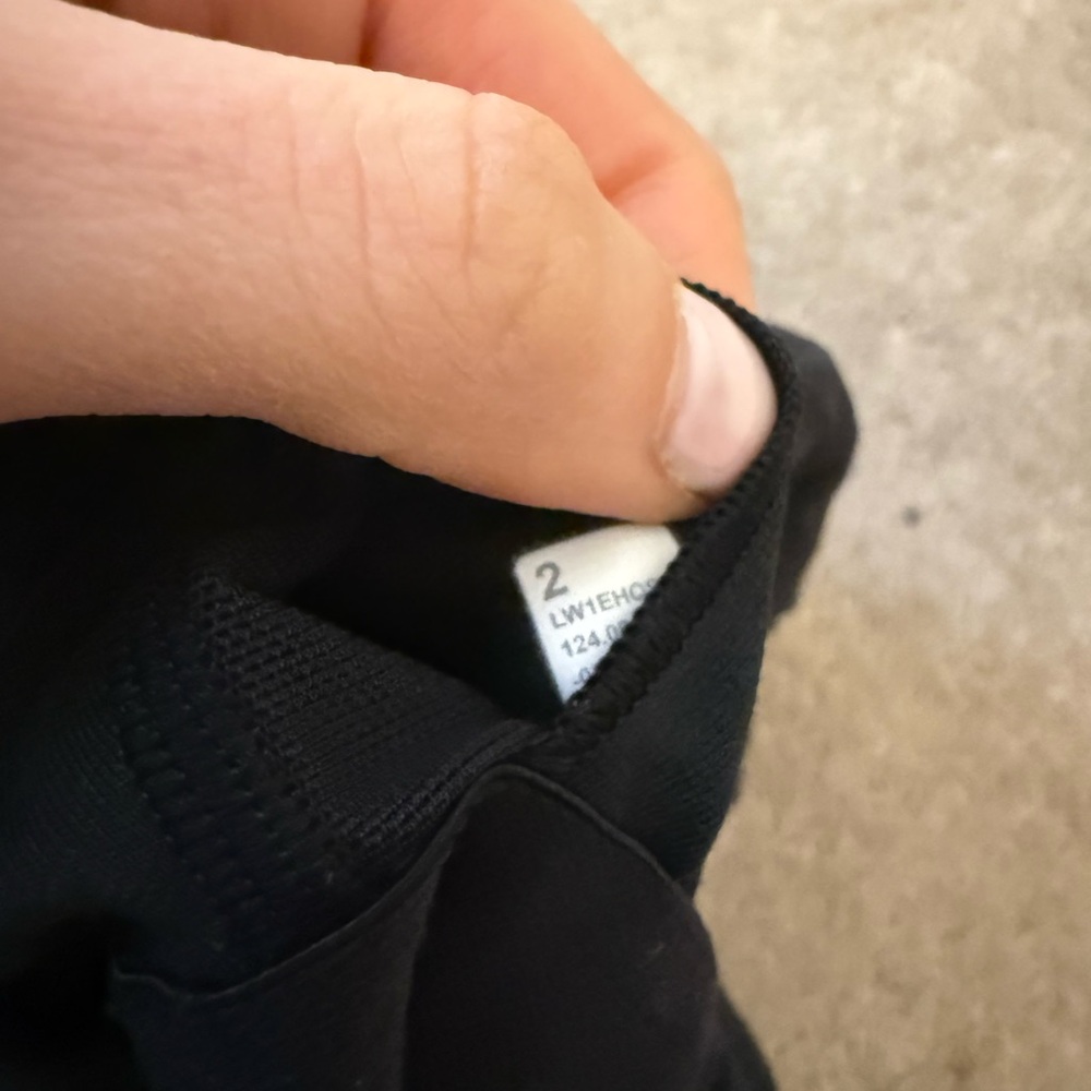 Lululemon Everlux Asymmetrical Tennis Tank - Picture 4 of 5